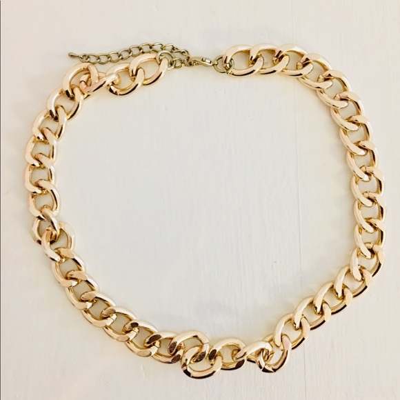 H&M Gold Necklace - Picture 2 of 2